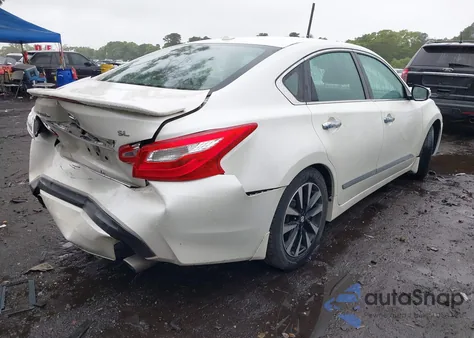 2017 Nissan Altima 2.5/S/Sv/Sl/Sr z USA, uszkodzony, nr VIN 1N4AL3AP0HC483580